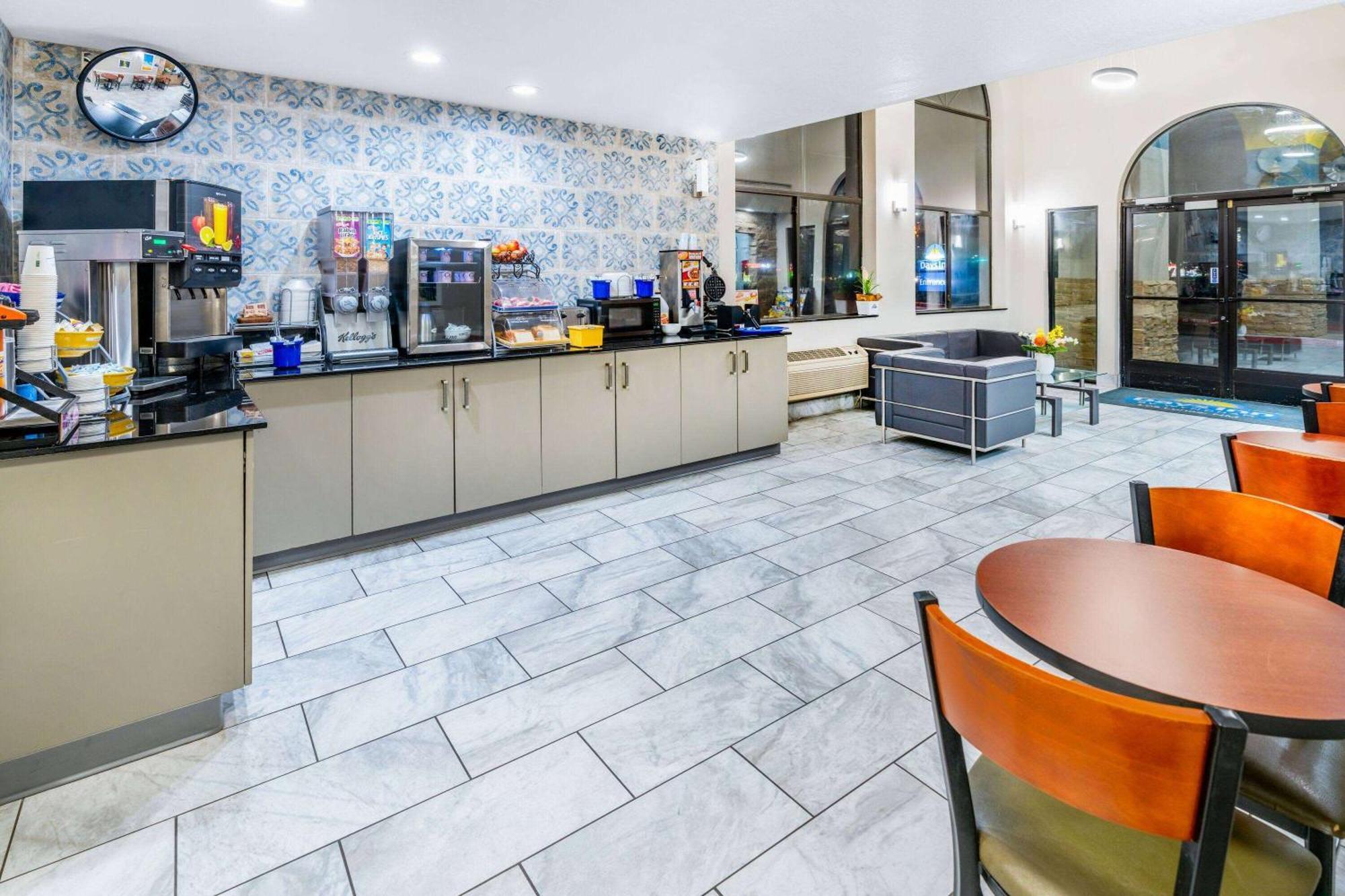 Days Inn By Wyndham Los Lunas מראה חיצוני תמונה