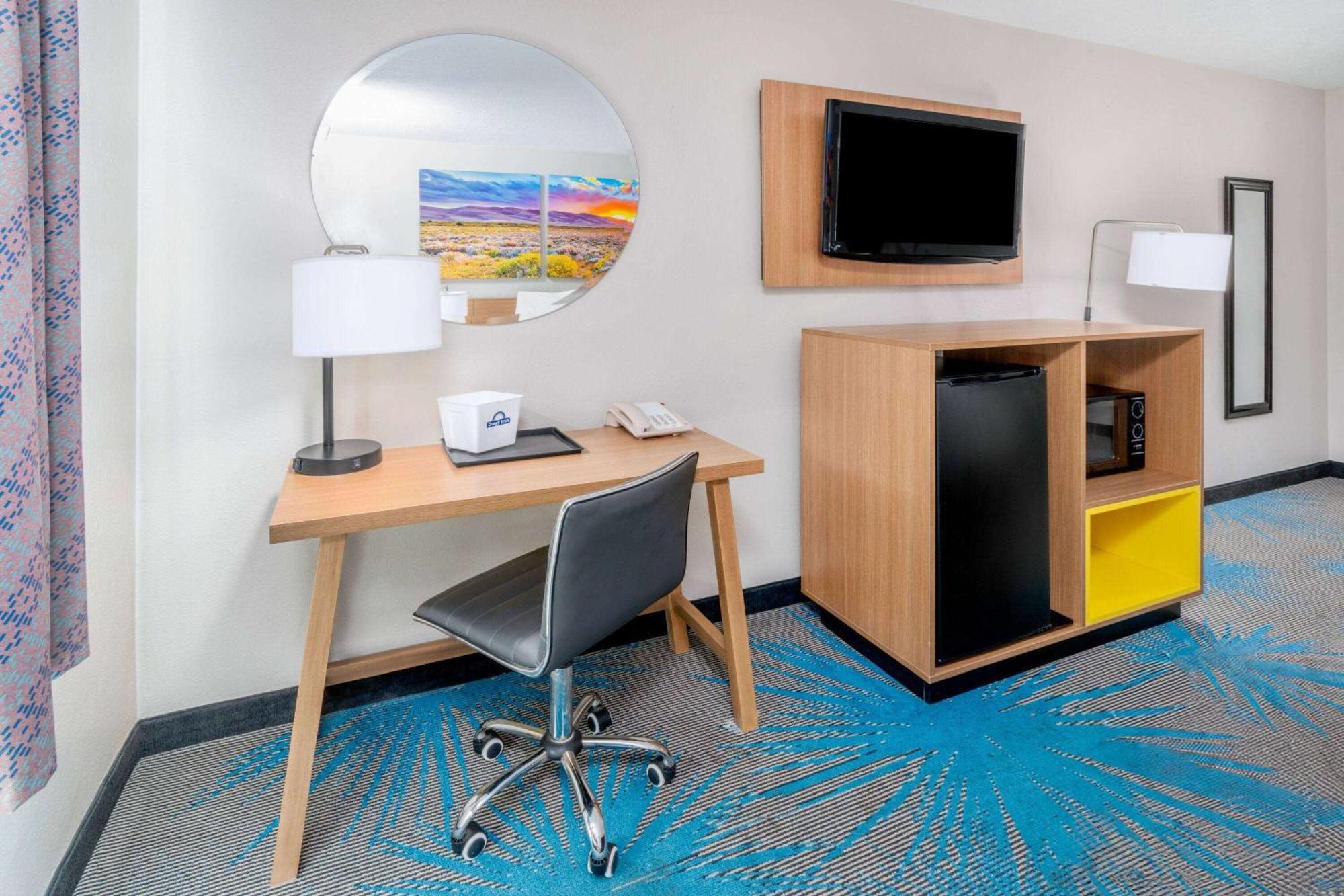 Days Inn By Wyndham Los Lunas מראה חיצוני תמונה