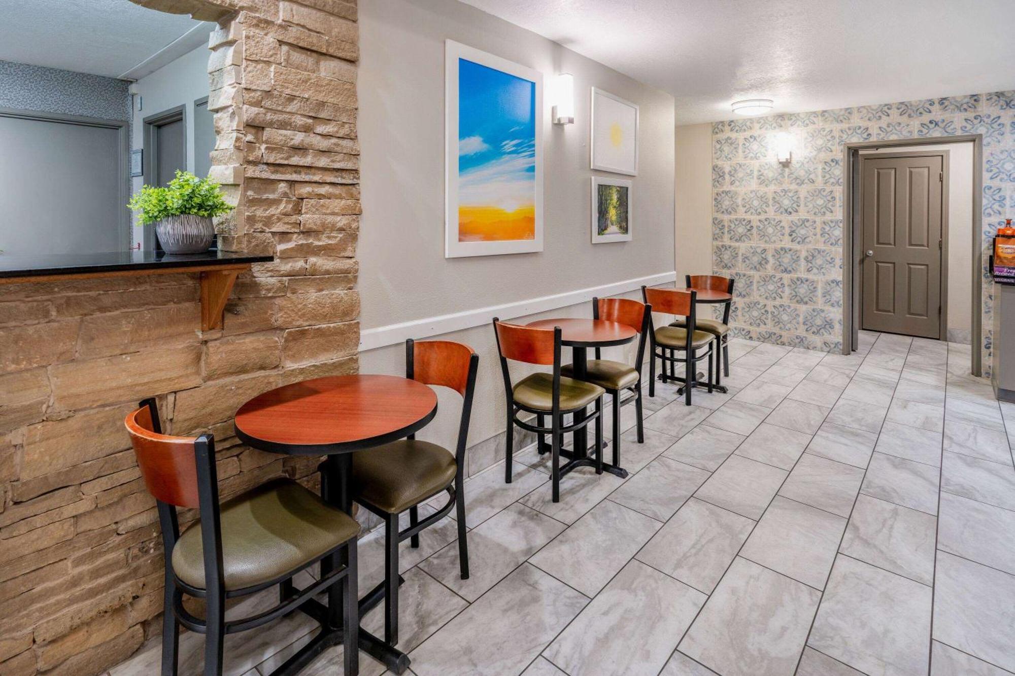 Days Inn By Wyndham Los Lunas מראה חיצוני תמונה