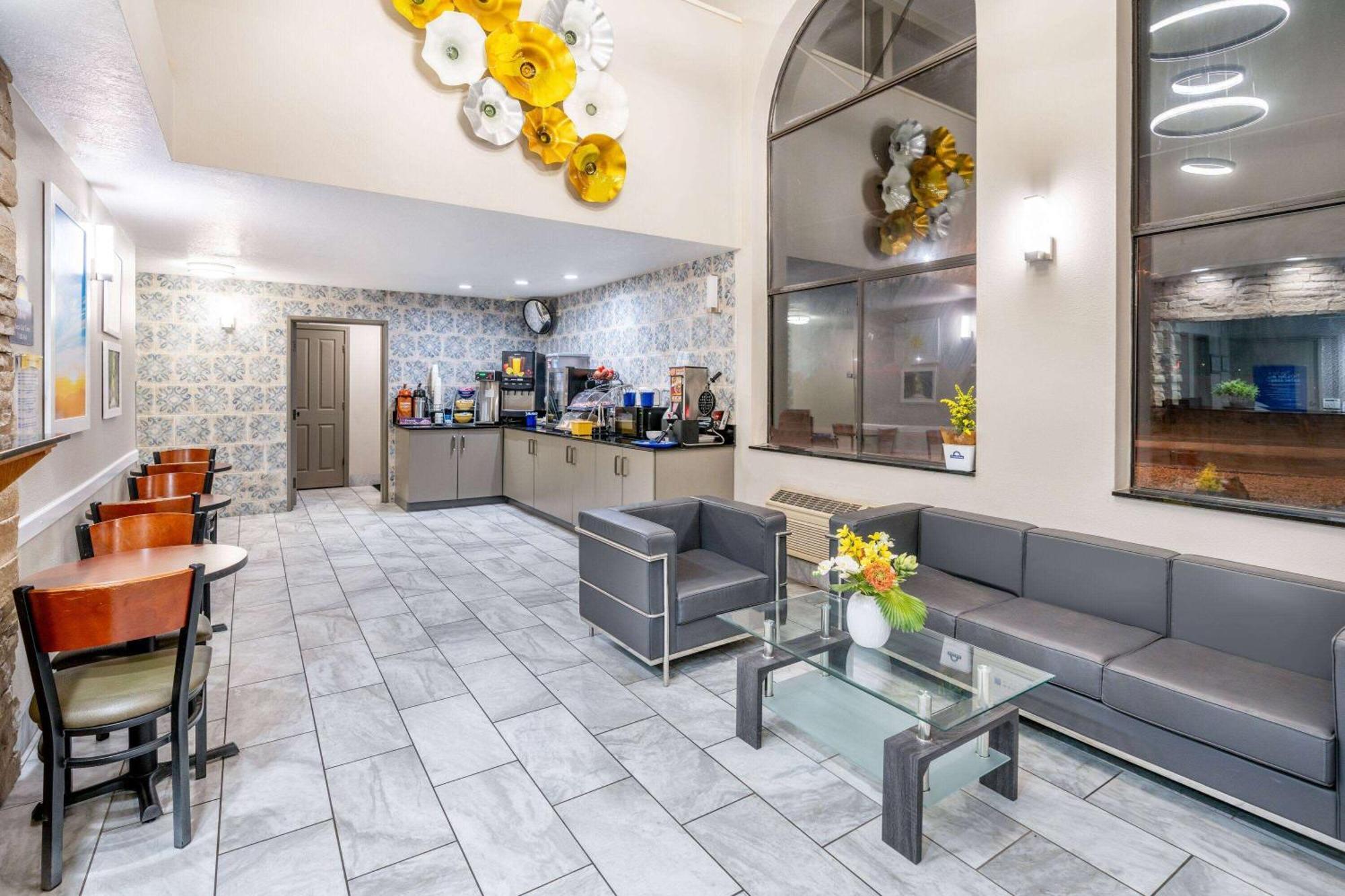 Days Inn By Wyndham Los Lunas מראה חיצוני תמונה
